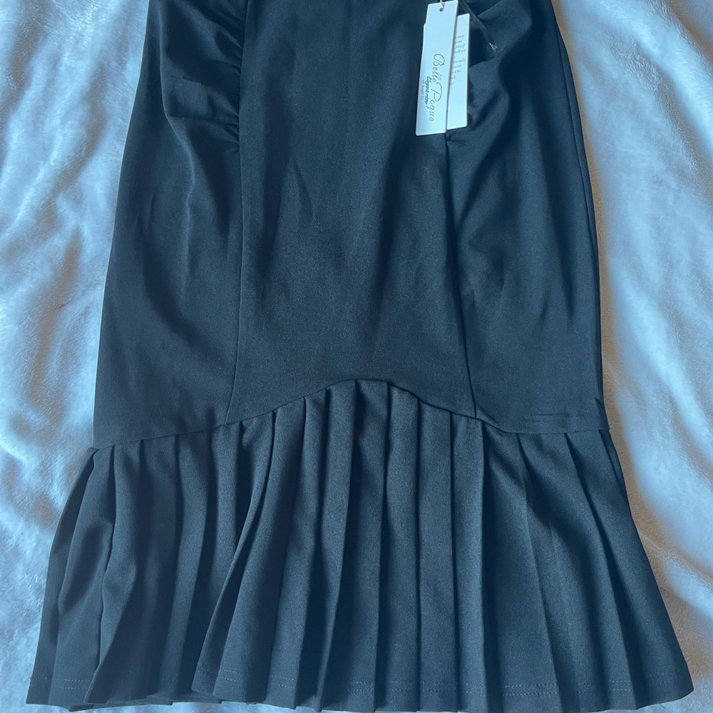 Elegant Black Pleated Pencil ✏️ Skirt